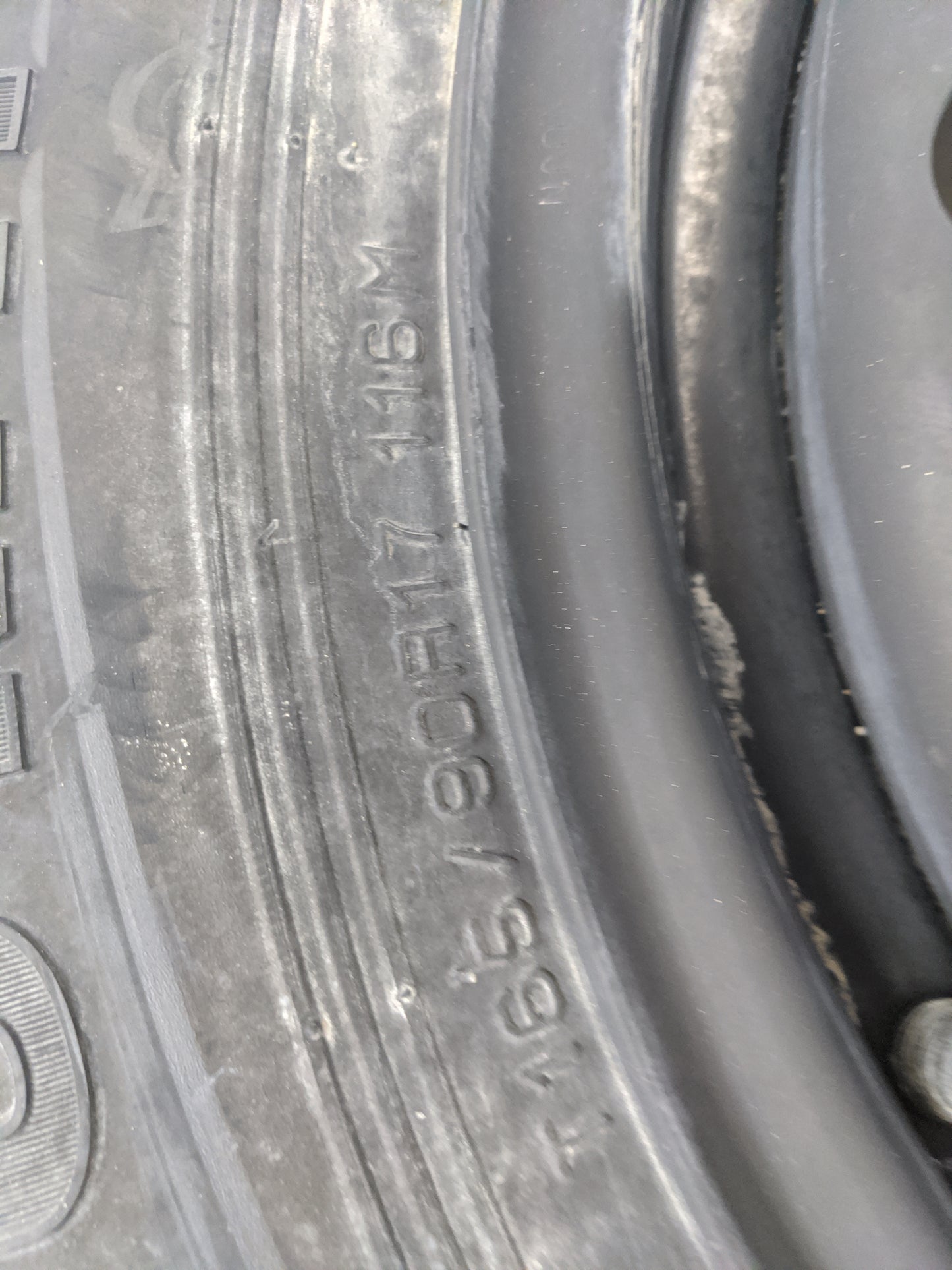 2007-2020 Hyundai Santa Fe Spare Donut Tire Wheel Rim Oem - Oemusedautoparts1.com