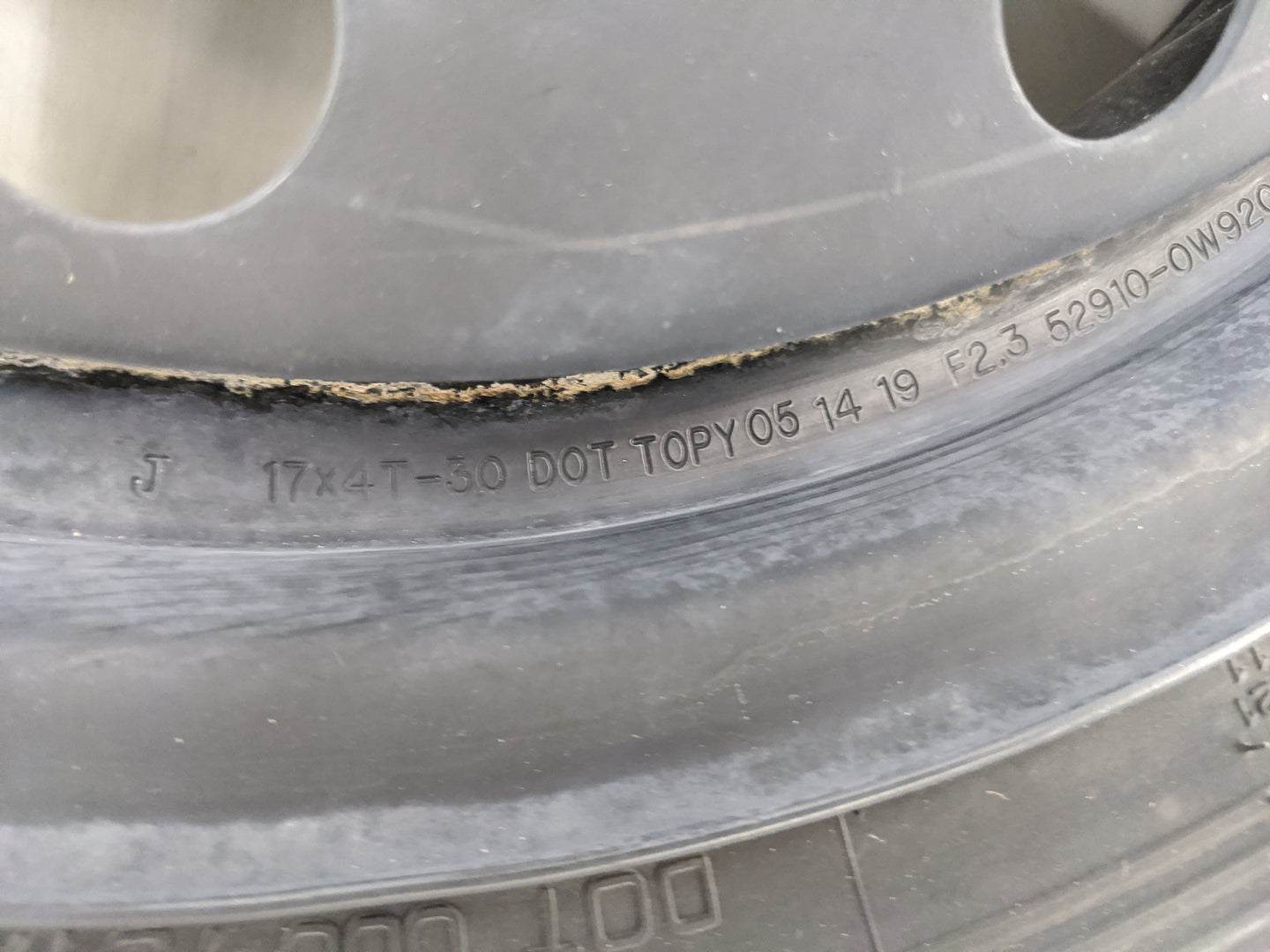 2007-2020 Hyundai Santa Fe Spare Donut Tire Wheel Rim Oem - Oemusedautoparts1.com