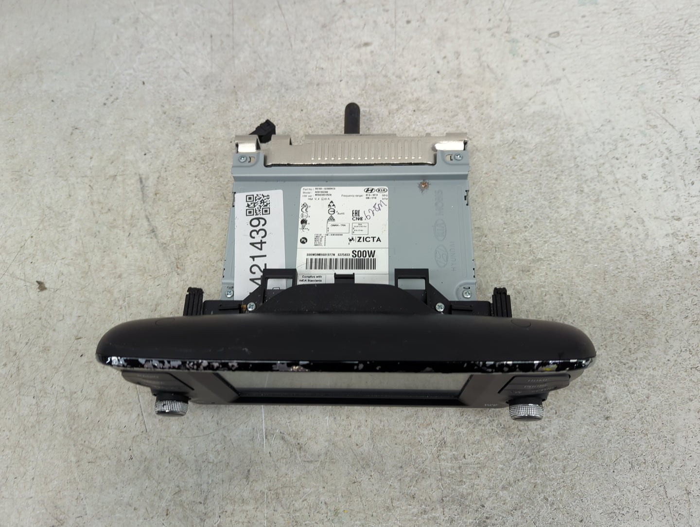 2019-2020 Hyundai Santa Fe Radio AM FM Cd Player Receiver Replacement P/N:96160-S2000VCS Fits Fits 2019 2020 OEM Used Auto P