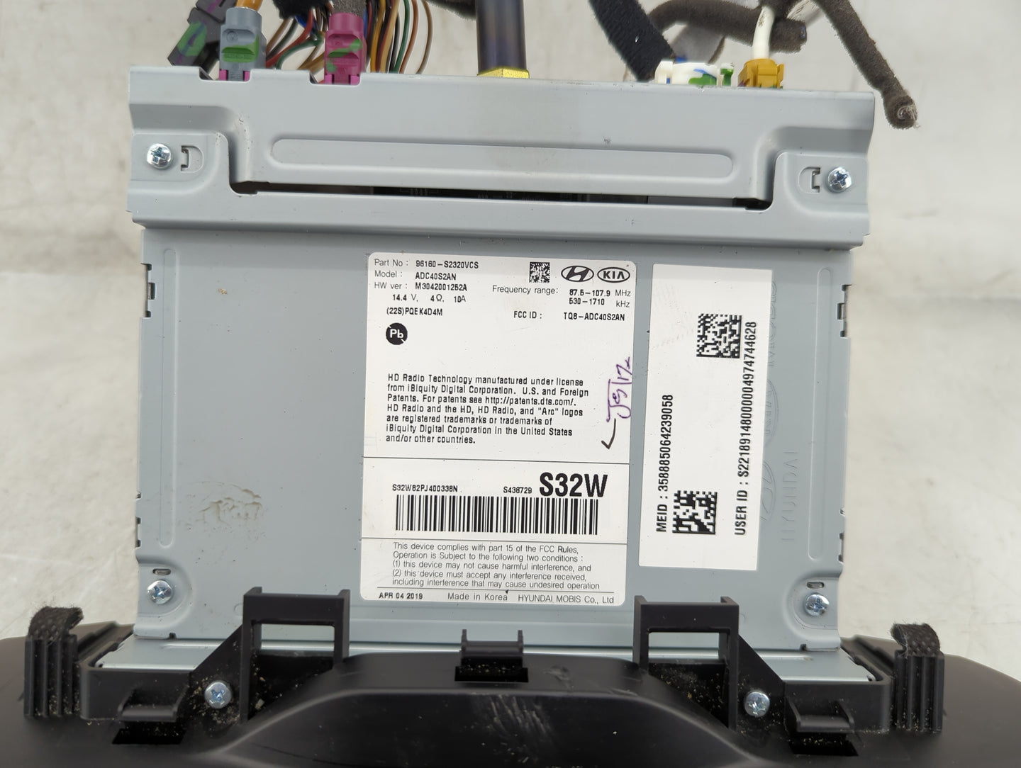 2019-2020 Hyundai Santa Fe Radio AM FM Cd Player Receiver Replacement P/N:96160-S2320VCS Fits Fits 2019 2020 OEM Used Auto P