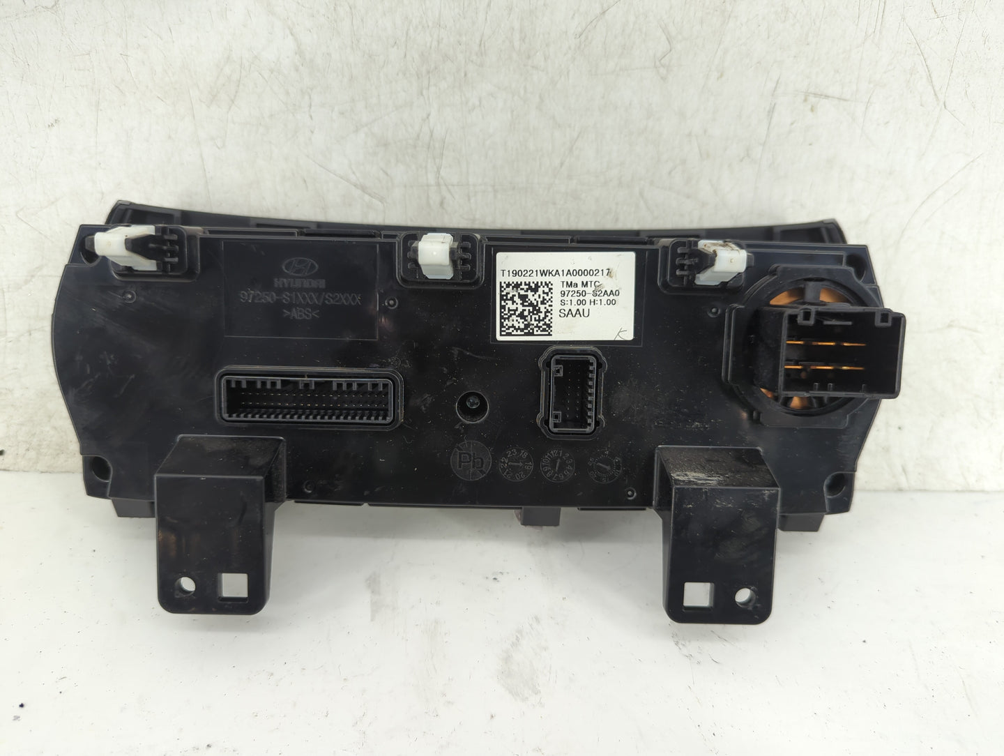 2019-2020 Hyundai Santa Fe Climate Control Module Temperature AC/Heater Replacement P/N:97250-S2AA0 Fits Fits 2019 2020 OEM 