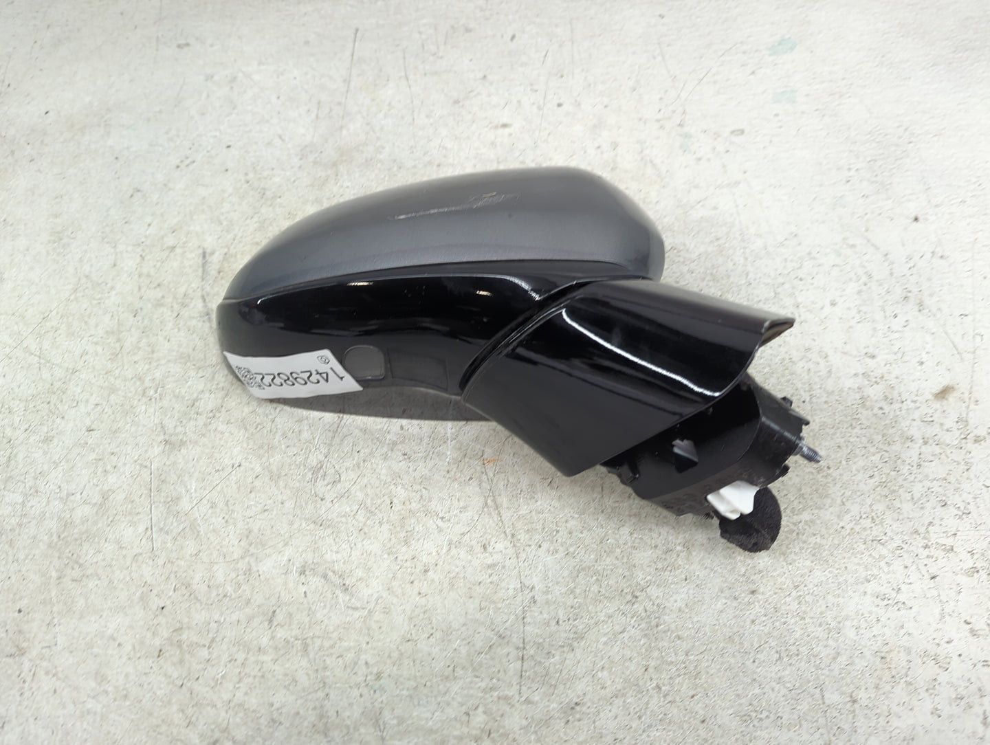 2019 Hyundai Santa Fe Passenger Side View Mirror - Right Door Mirror OEM Used - Oemusedautoparts1.com