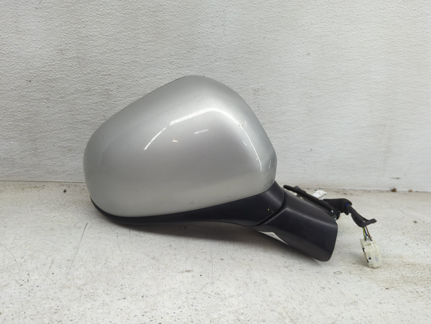 2019 Hyundai Santa Fe Passenger Side View Mirror - Right Door Mirror OEM Used - Oemusedautoparts1.com