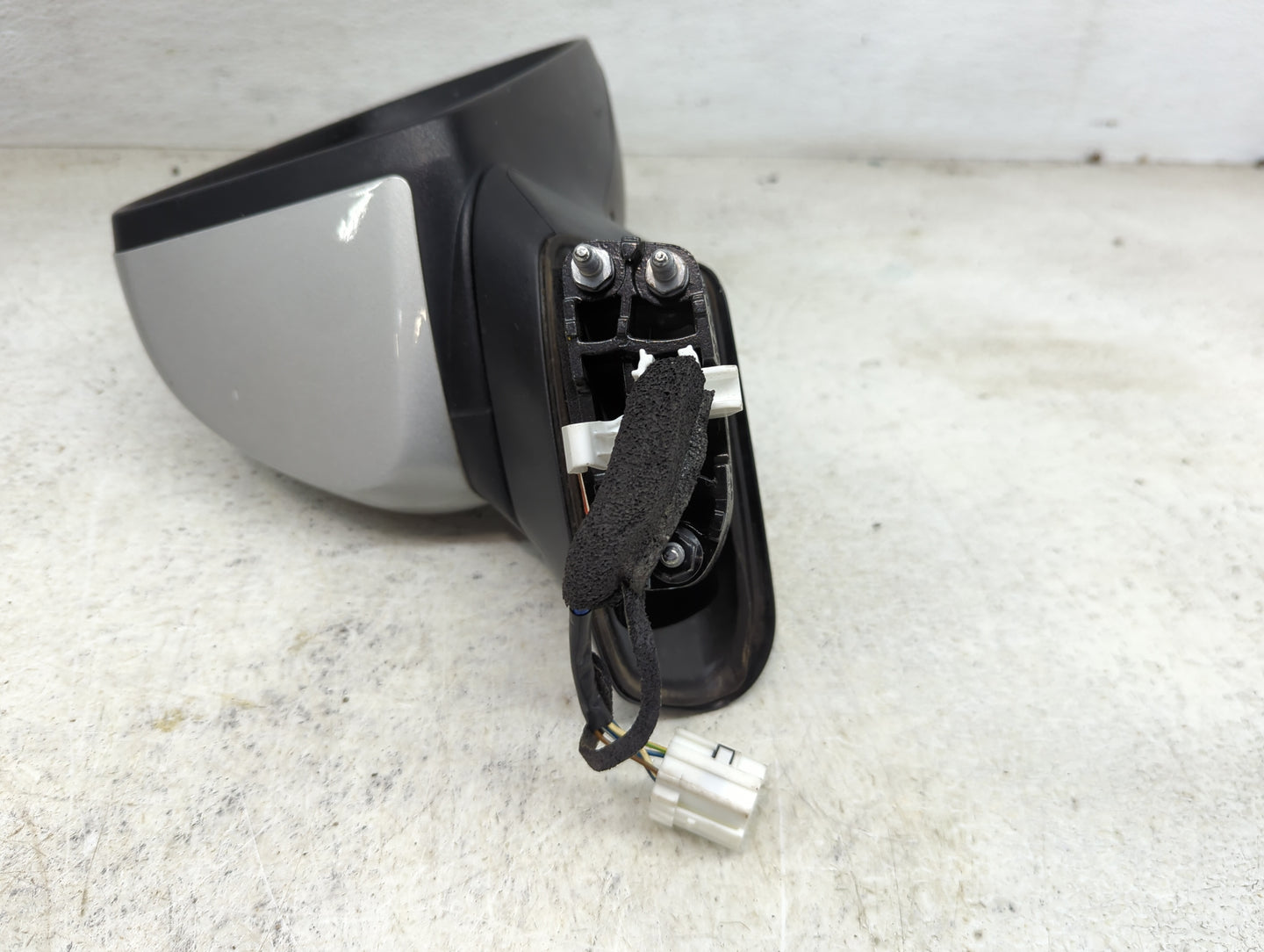 2019 Hyundai Santa Fe Passenger Side View Mirror - Right Door Mirror OEM Used - Oemusedautoparts1.com