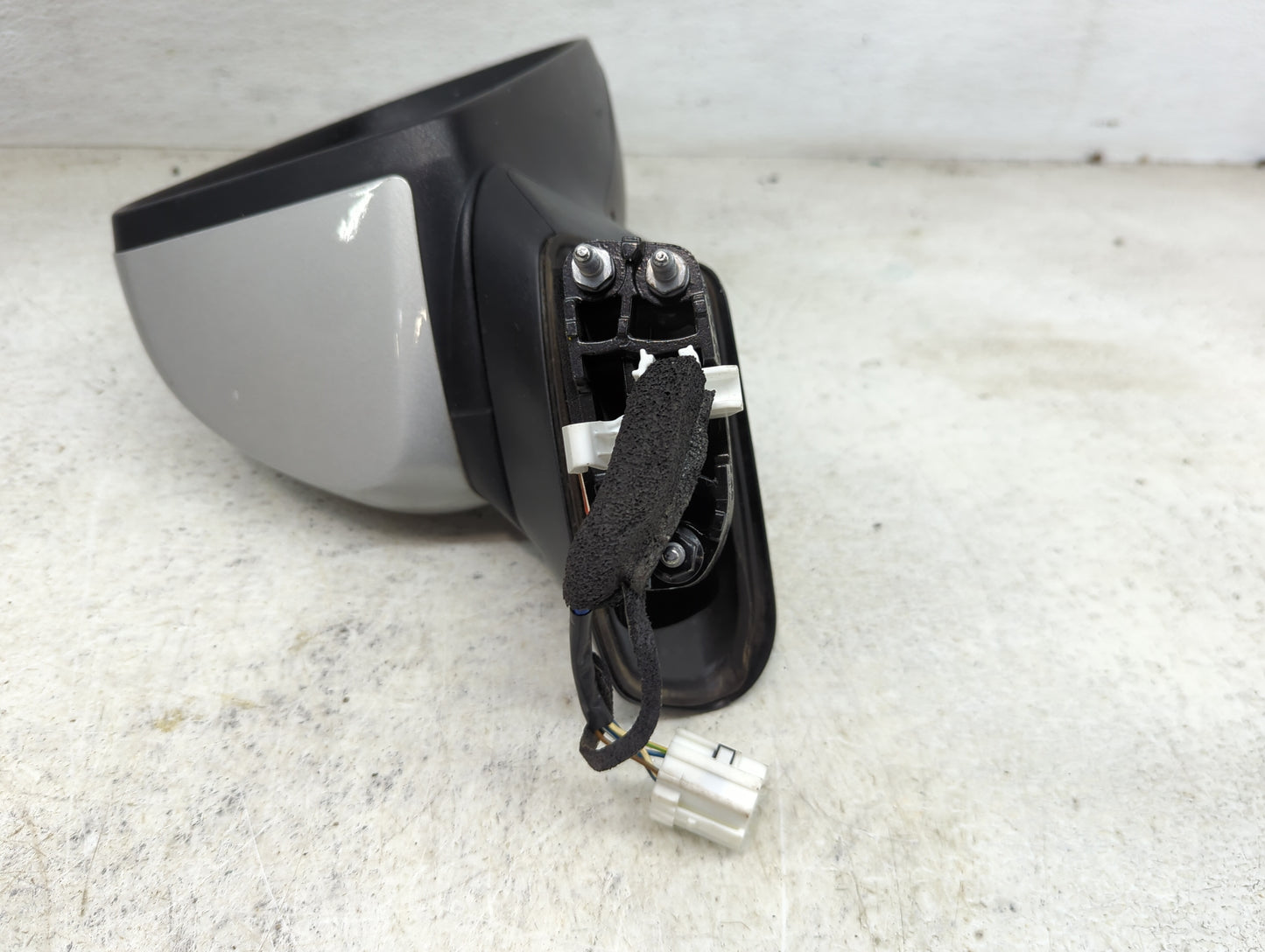 2019 Hyundai Santa Fe Passenger Side View Mirror - Right Door Mirror OEM Used - Oemusedautoparts1.com