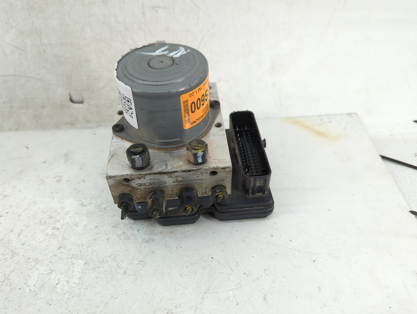 2019-2020 Hyundai Santa Fe ABS Pump Control Module Replacement P/N:58900-S2600 61589-43200 Fits Fits 2019 2020 OEM Used Auto