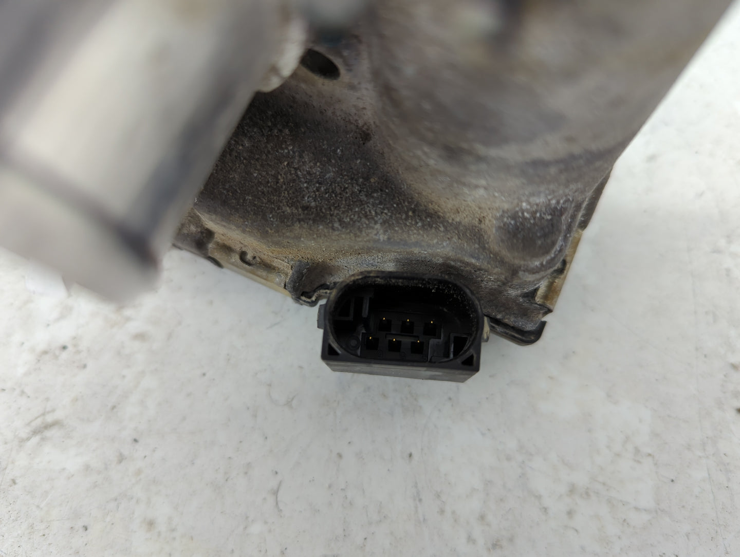 2019-2020 Hyundai Santa Fe Throttle Body P/N:35100-2G600 Fits Fits 2015 2016 2017 2018 2019 2020 2021 OEM Used Auto Parts - 