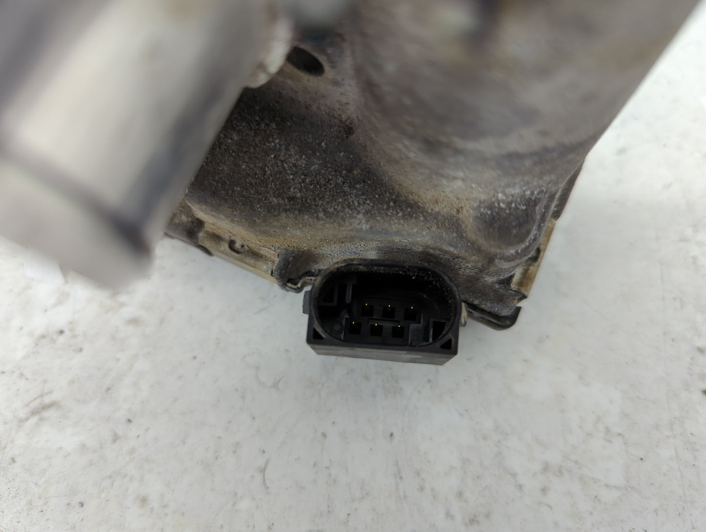 2019-2020 Hyundai Santa Fe Throttle Body P/N:35100-2G600 Fits Fits 2015 2016 2017 2018 2019 2020 2021 OEM Used Auto Parts - 