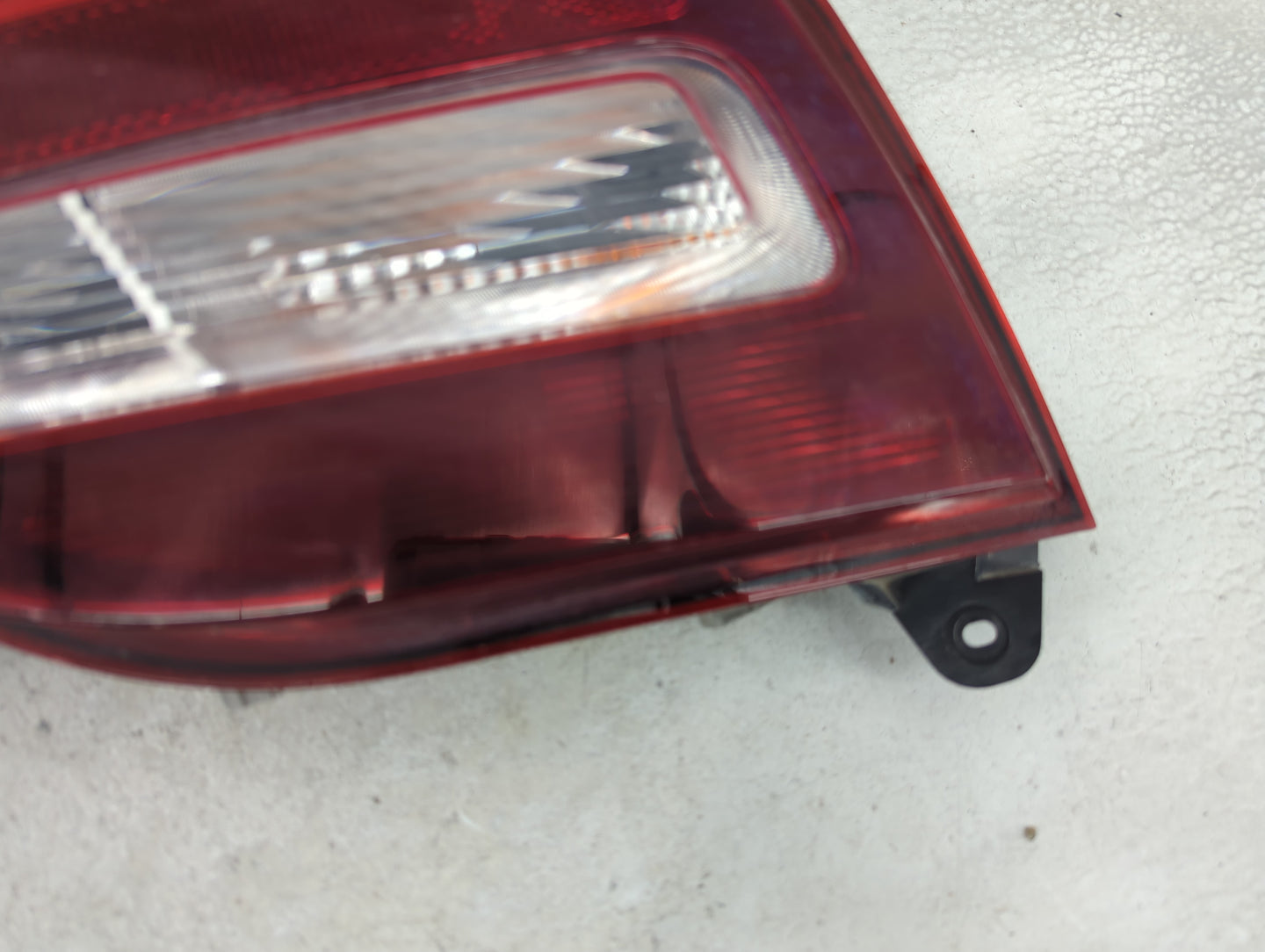 2019-2020 Hyundai Santa Fe Tail Light Assembly Passenger Right OEM P/N:92406-S1100 92406-S1000 Fits Fits 2019 2020 OEM Used 