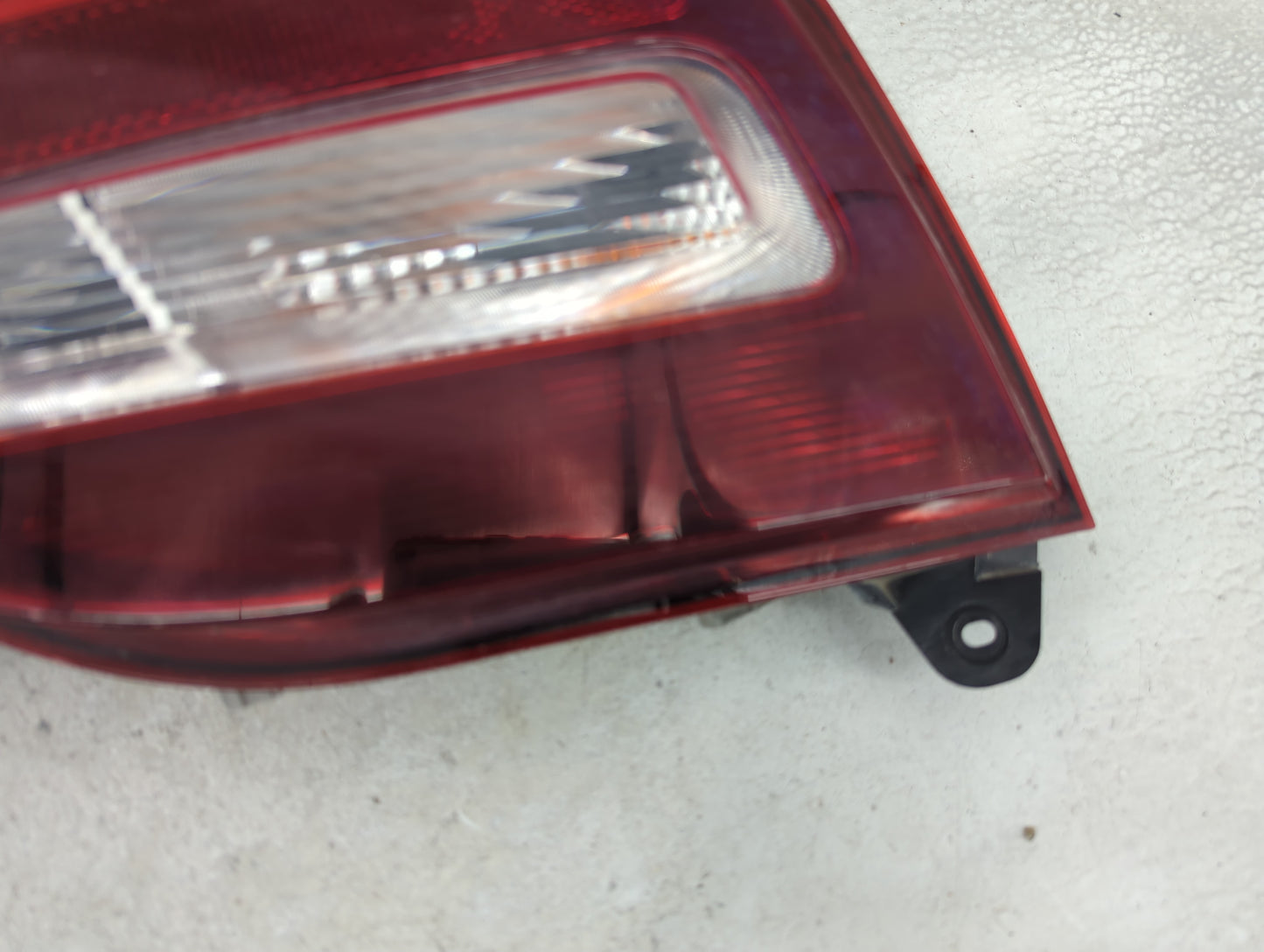 2019-2020 Hyundai Santa Fe Tail Light Assembly Passenger Right OEM P/N:92406-S1100 92406-S1000 Fits Fits 2019 2020 OEM Used 