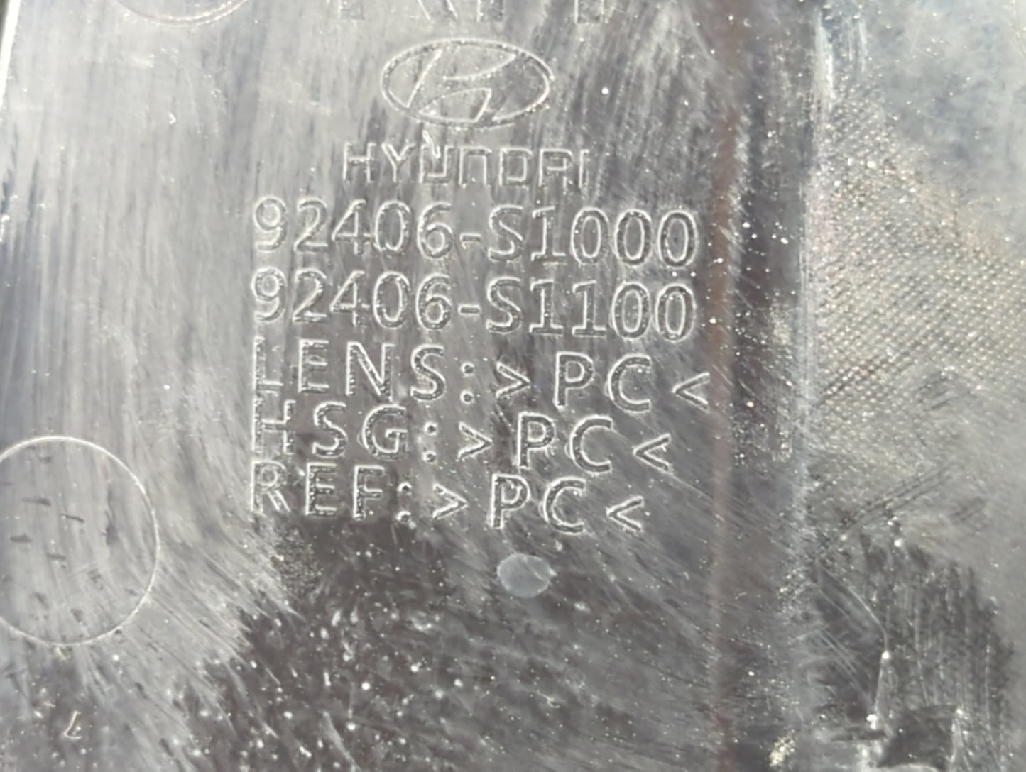 2019-2020 Hyundai Santa Fe Tail Light Assembly Passenger Right OEM P/N:92406-S1100 92406-S1000 Fits Fits 2019 2020 OEM Used 