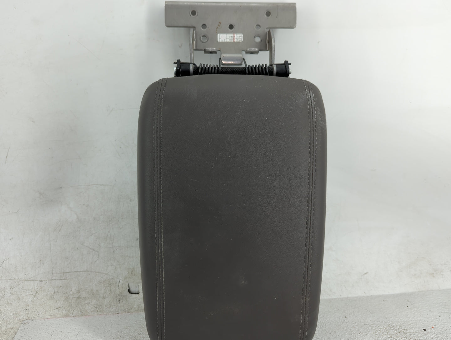2019 Hyundai Santa Fe Center Console Armrest Cover Lid Fits OEM Used Auto Parts - Oemusedautoparts1.com