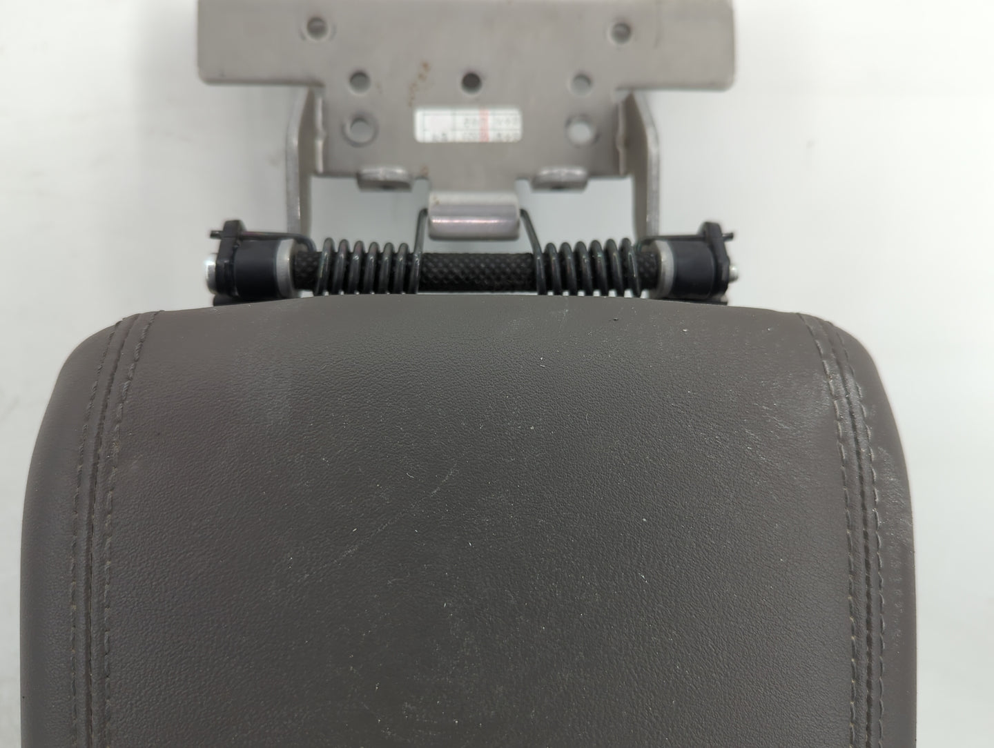 2019 Hyundai Santa Fe Center Console Armrest Cover Lid Fits OEM Used Auto Parts - Oemusedautoparts1.com