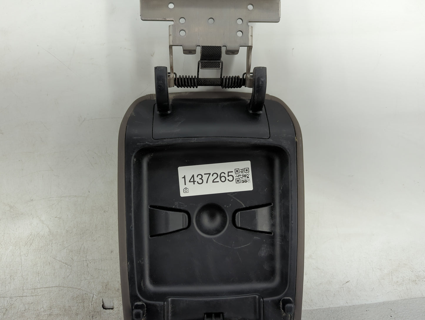 2019 Hyundai Santa Fe Center Console Armrest Cover Lid Fits OEM Used Auto Parts - Oemusedautoparts1.com