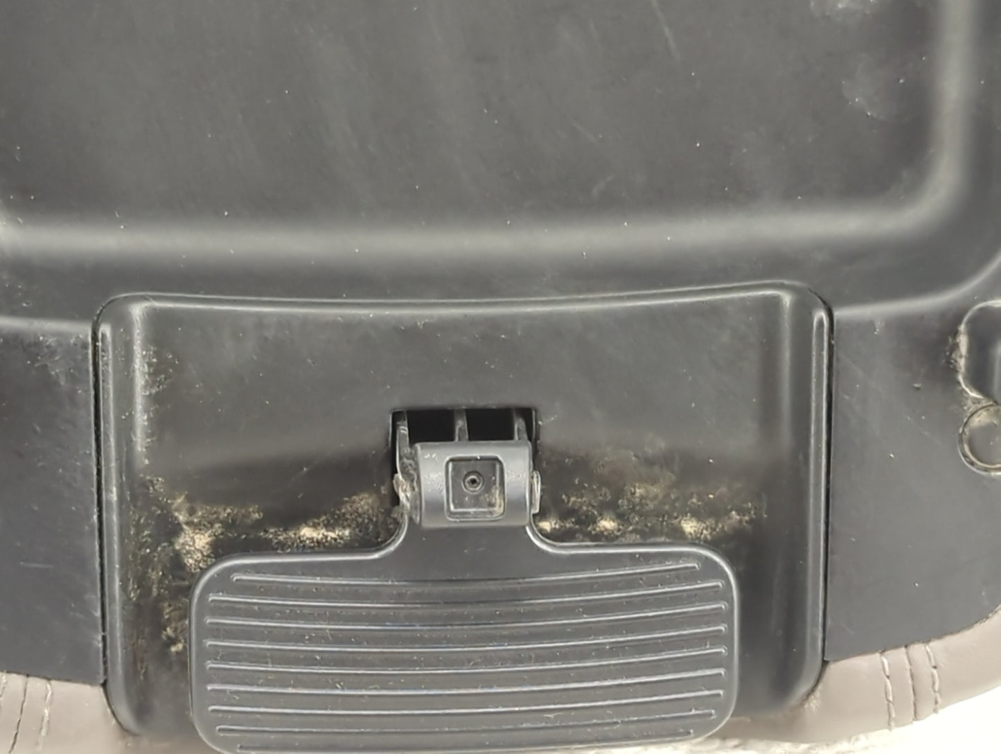 2019 Hyundai Santa Fe Center Console Armrest Cover Lid Fits OEM Used Auto Parts - Oemusedautoparts1.com