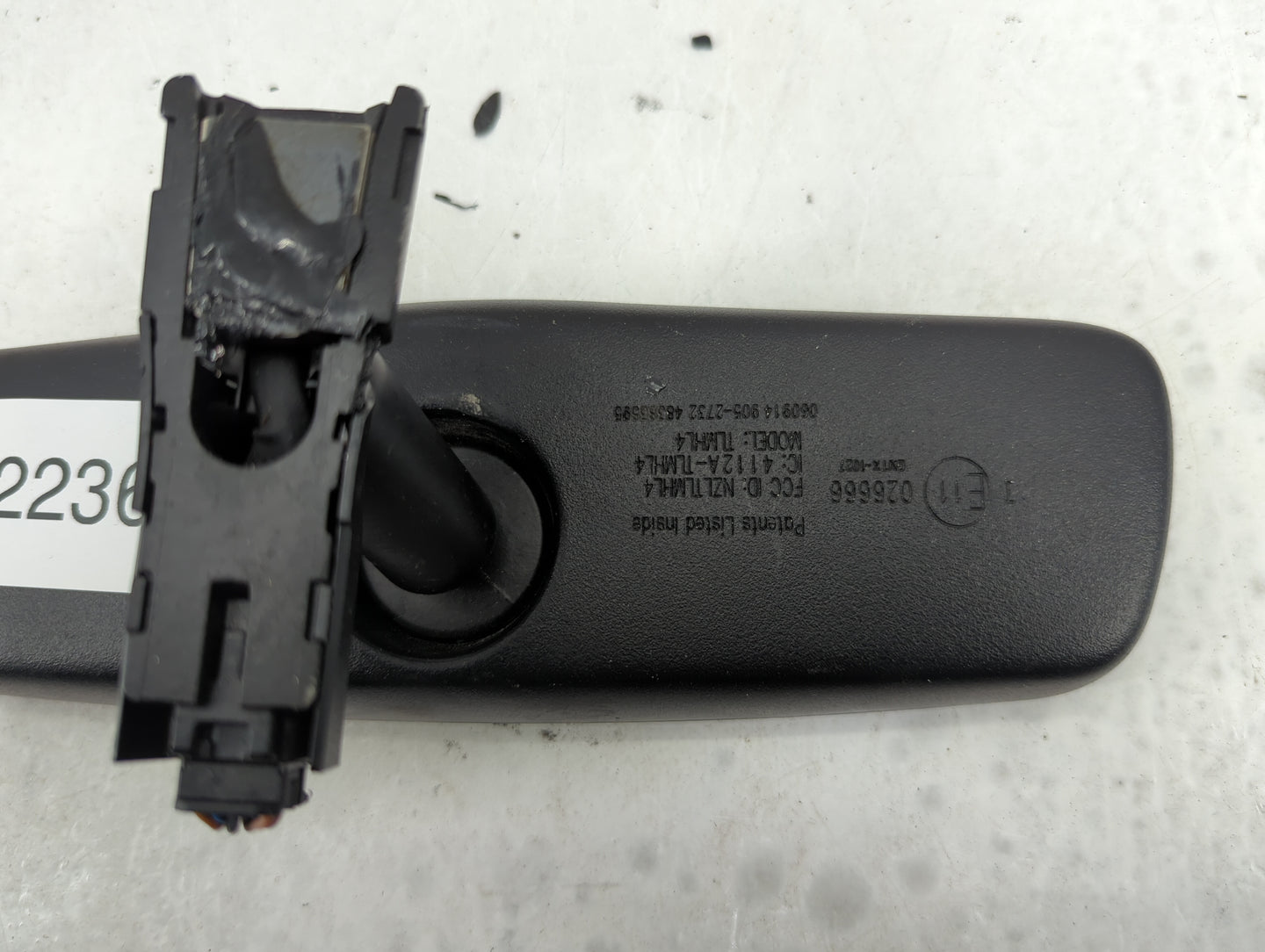 2015-2019 Hyundai Santa Fe Interior Rear View Mirror Replacement OEM P/N:4112A-TLMHL4 E11026666 Fits OEM Used Auto Parts - O