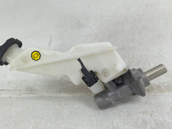 compare product 2013-2019 Hyundai Santa Fe Brake Master Cylinder 1451352