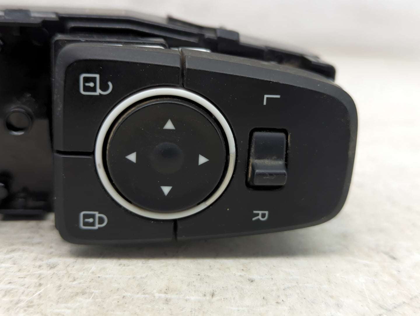2019-2020 Hyundai Santa Fe Master Power Window Switch Replacement Driver Side Left P/N:93571S1050NNB Fits Fits 2019 2020 OEM