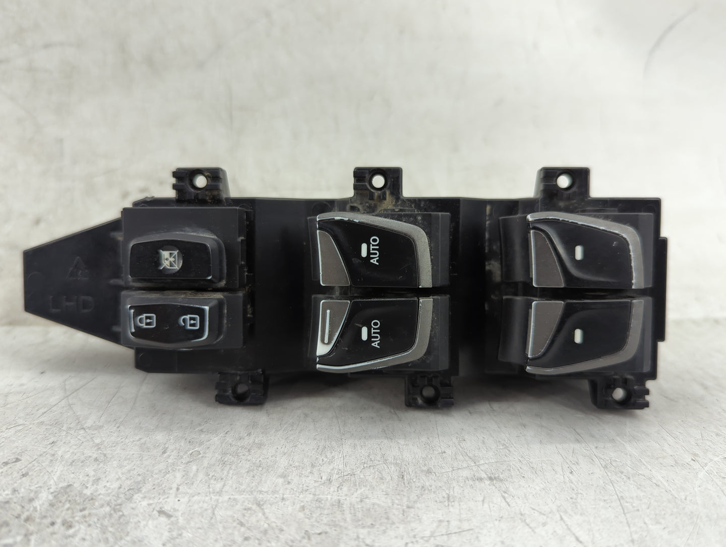 2017-2018 Hyundai Santa Fe Master Power Window Switch Replacement Driver Side Left Fits Fits 2017 2018 OEM Used Auto Parts -