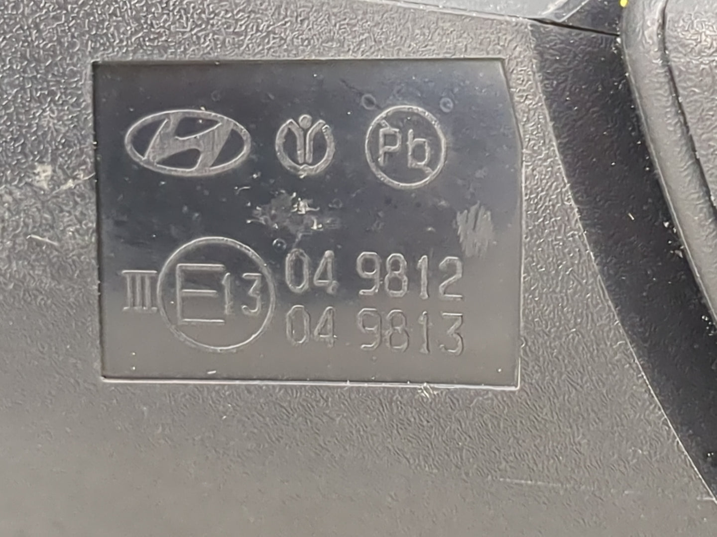 2019 Hyundai Santa Fe Driver Side View Mirror - Left Door Mirror OEM Used - Oemusedautoparts1.com