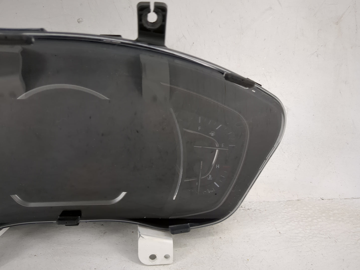 2019 Hyundai Santa Fe Instrument Cluster Speedometer Gauges P/N:11642-02930 Miles: Fits OEM Used Auto Parts - Oemusedautopar