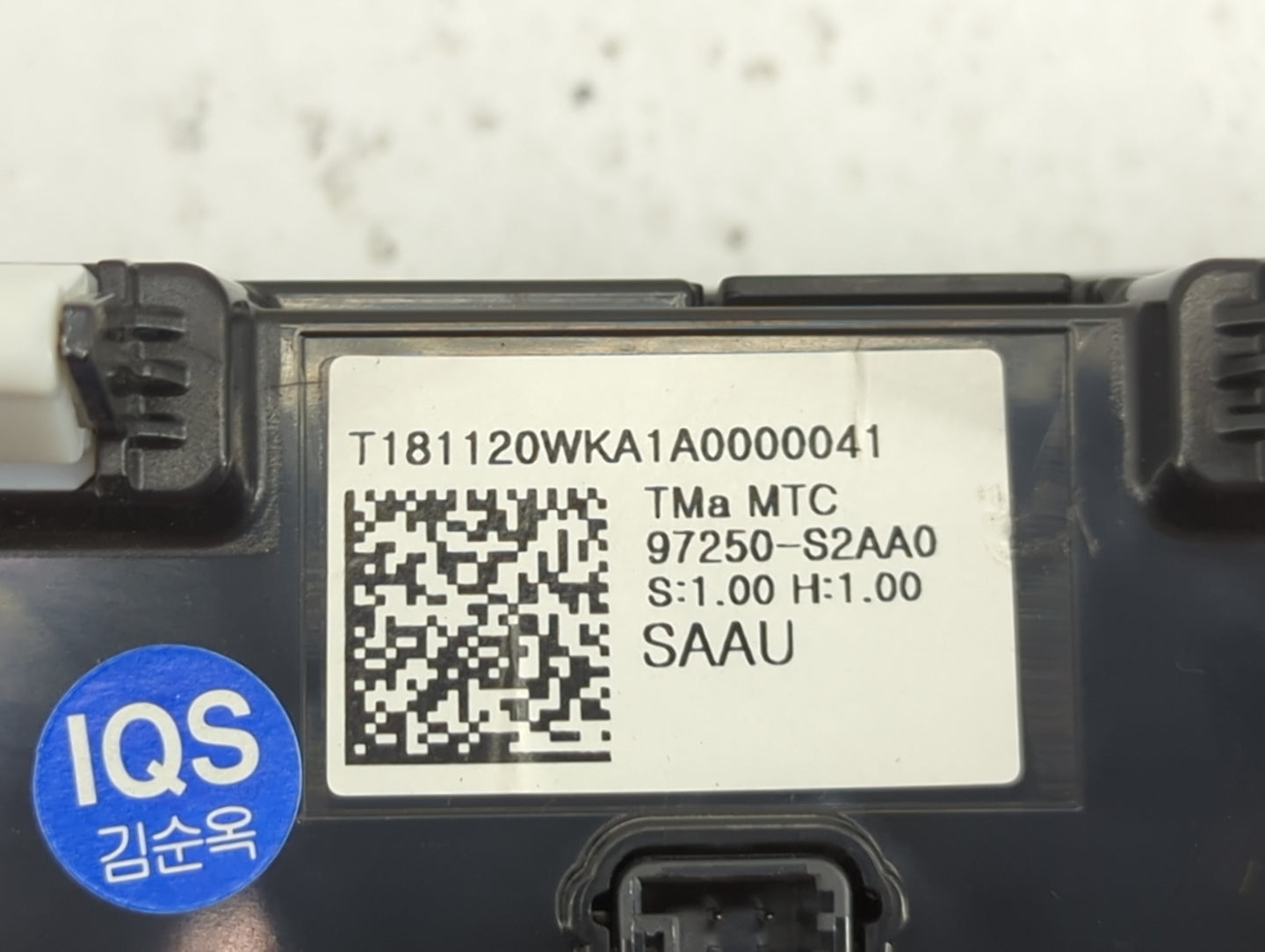 2019-2020 Hyundai Santa Fe Climate Control Module Temperature AC/Heater Replacement P/N:97250-S2AA0 Fits Fits 2019 2020 OEM 