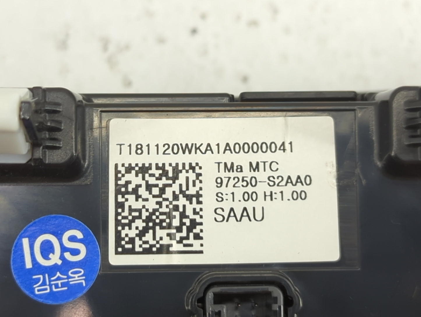 2019-2020 Hyundai Santa Fe Climate Control Module Temperature AC/Heater Replacement P/N:97250-S2AA0 Fits Fits 2019 2020 OEM 