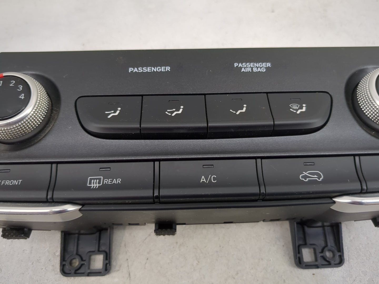 2019-2020 Hyundai Santa Fe Climate Control Module Temperature AC/Heater Replacement P/N:97250-S2AA0 Fits Fits 2019 2020 OEM 