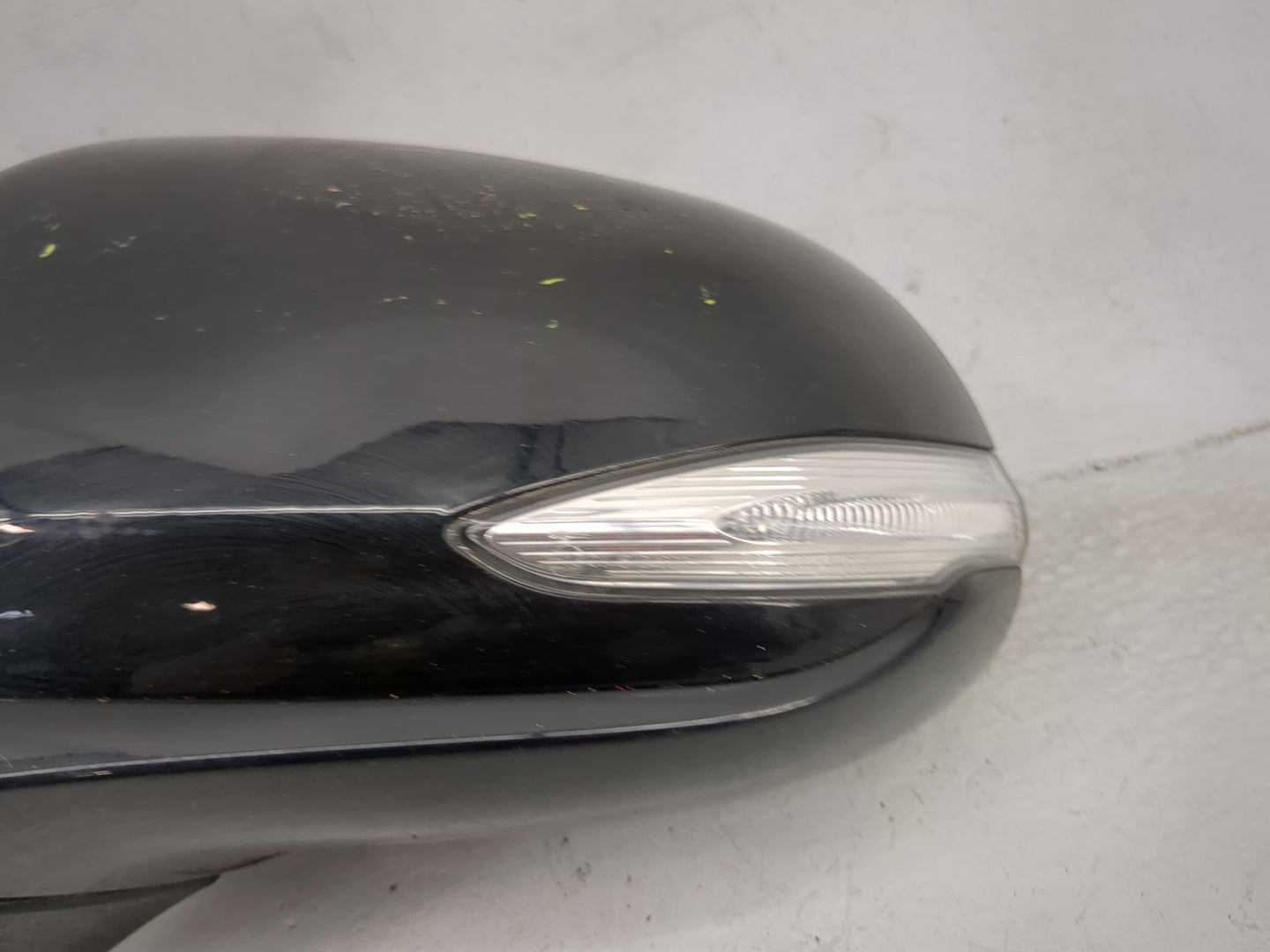 2019 Hyundai Santa Fe Driver Side View Mirror - Left Door Mirror OEM Used - Oemusedautoparts1.com