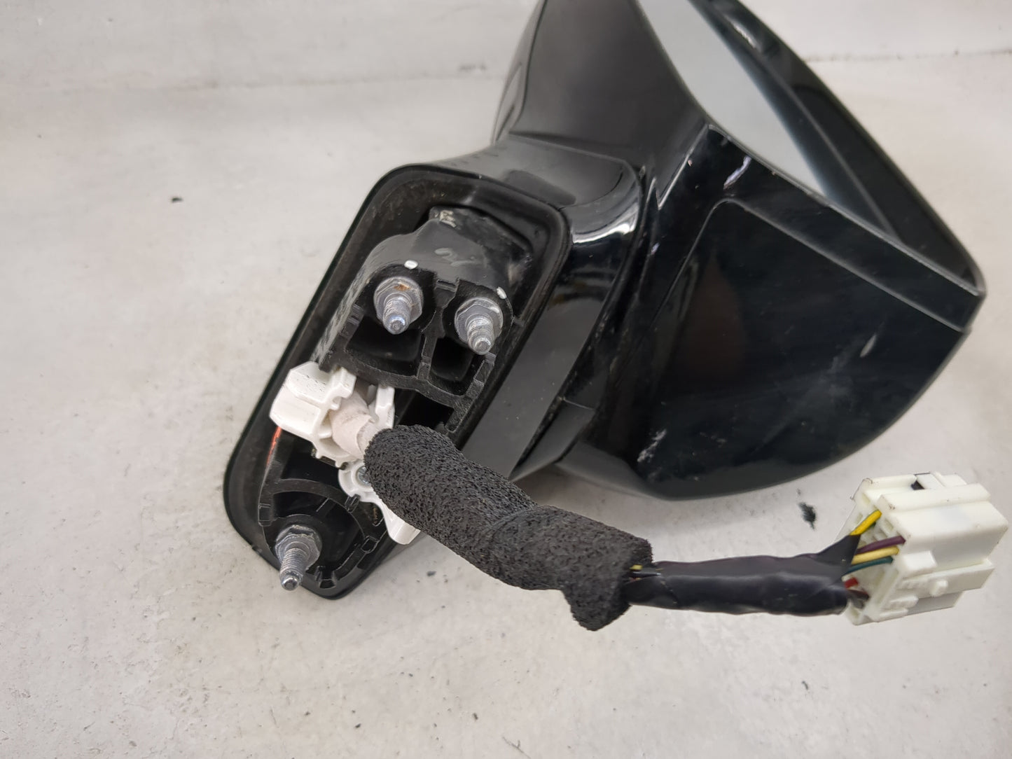 2019 Hyundai Santa Fe Driver Side View Mirror - Left Door Mirror OEM Used - Oemusedautoparts1.com