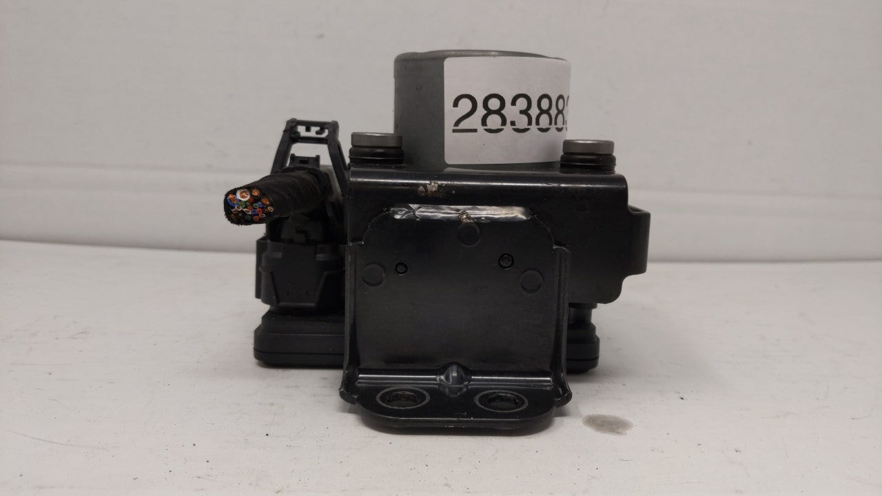 2017-2018 Hyundai Santa Fe ABS Pump Control Module Replacement P/N:58920-B8AC0 Fits Fits 2017 2018 OEM Used Auto Parts - Oem