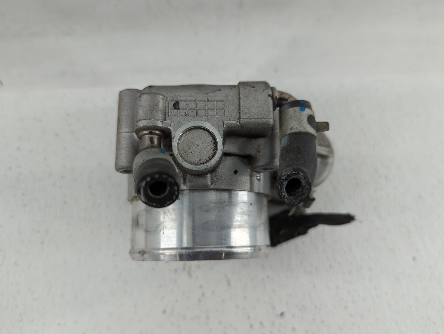 2019 Hyundai Santa Fe Throttle Body P/N:35100-2G600 Fits Fits 2015 2016 2017 2018 OEM Used Auto Parts - Oemusedautoparts1.co