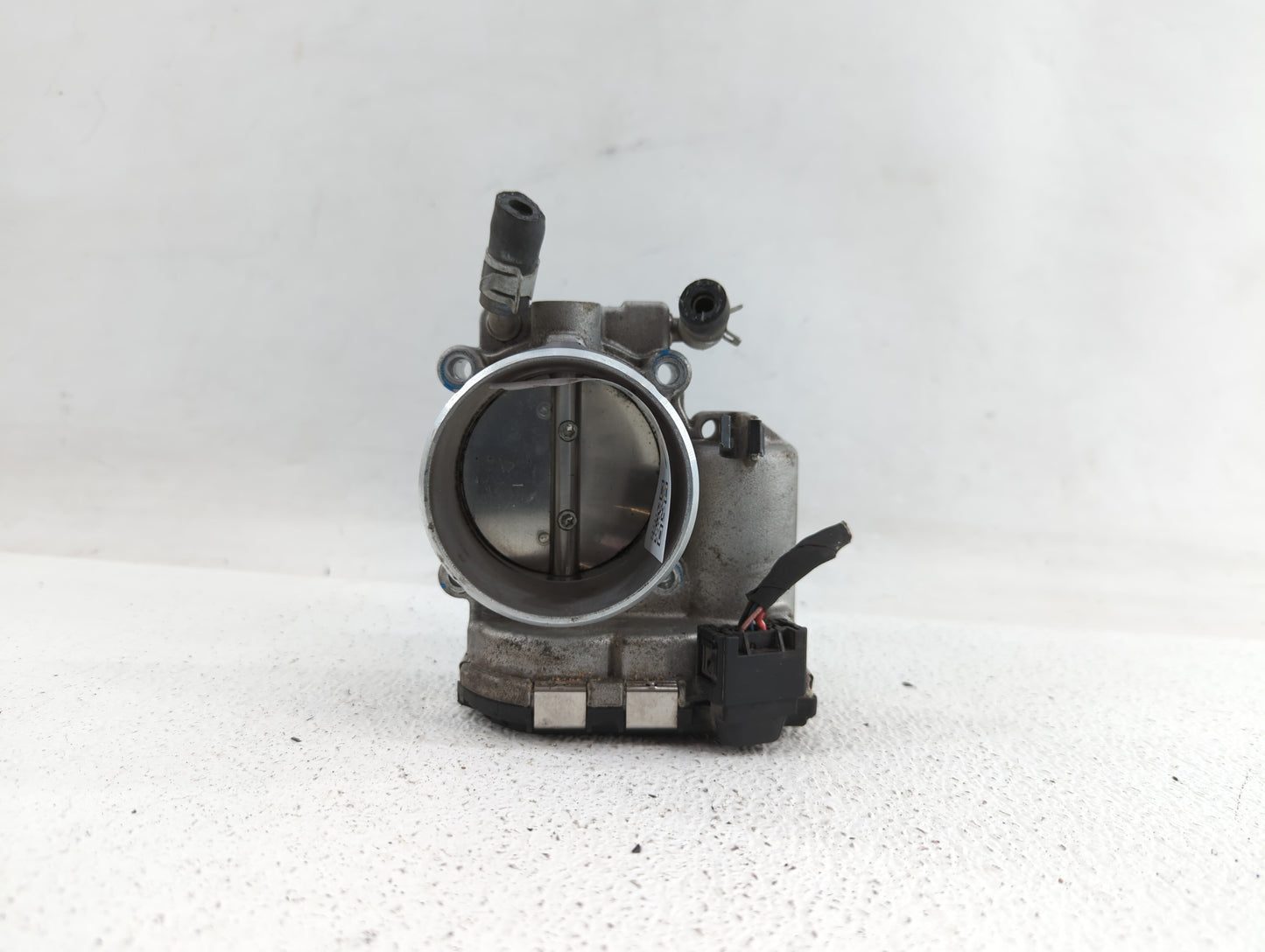 2019 Hyundai Santa Fe Throttle Body P/N:35100-2G600 Fits Fits 2015 2016 2017 2018 OEM Used Auto Parts - Oemusedautoparts1.co