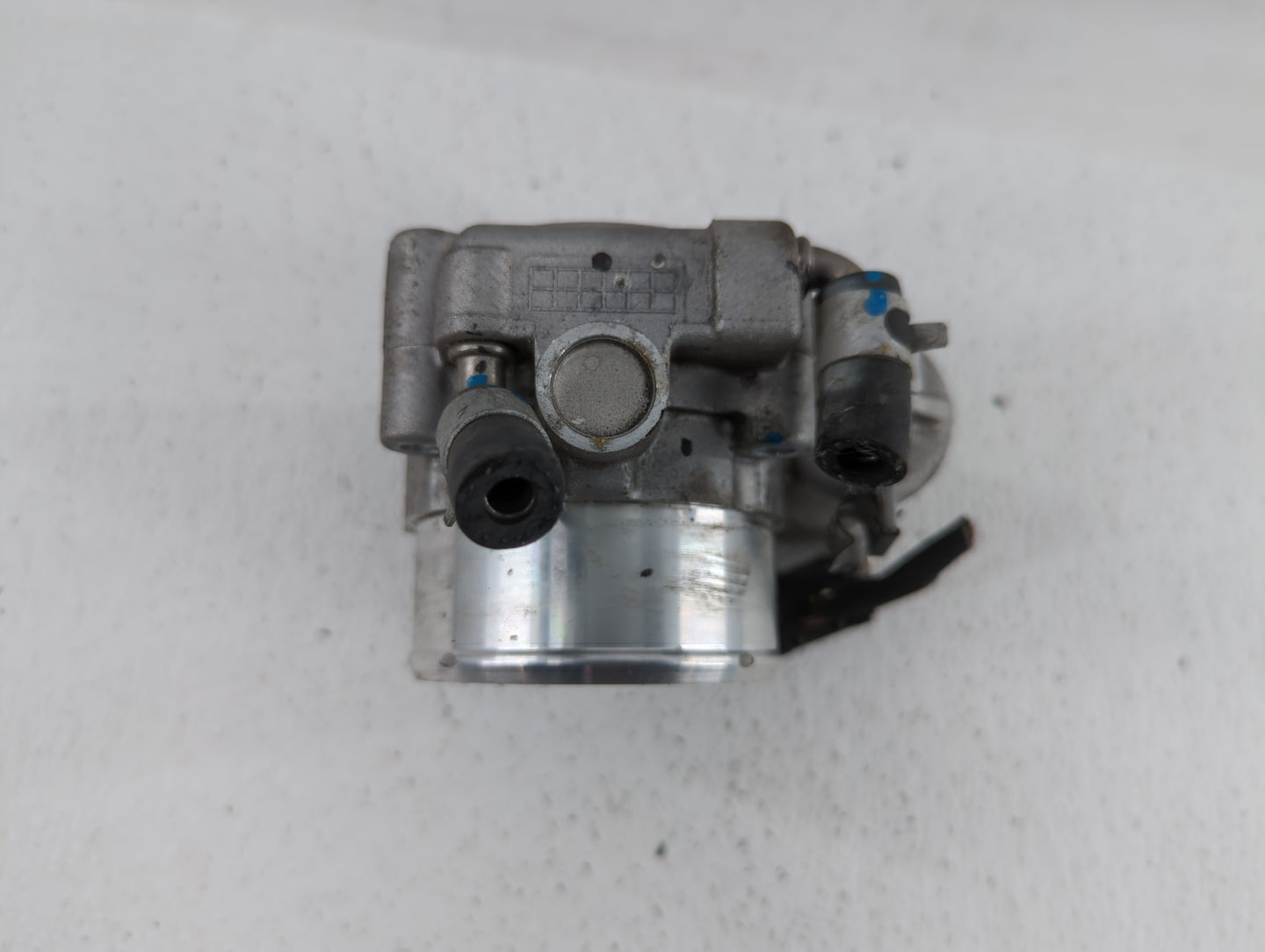 2019 Hyundai Santa Fe Throttle Body P/N:35100-2G600 Fits Fits 2015 2016 2017 2018 OEM Used Auto Parts - Oemusedautoparts1.co