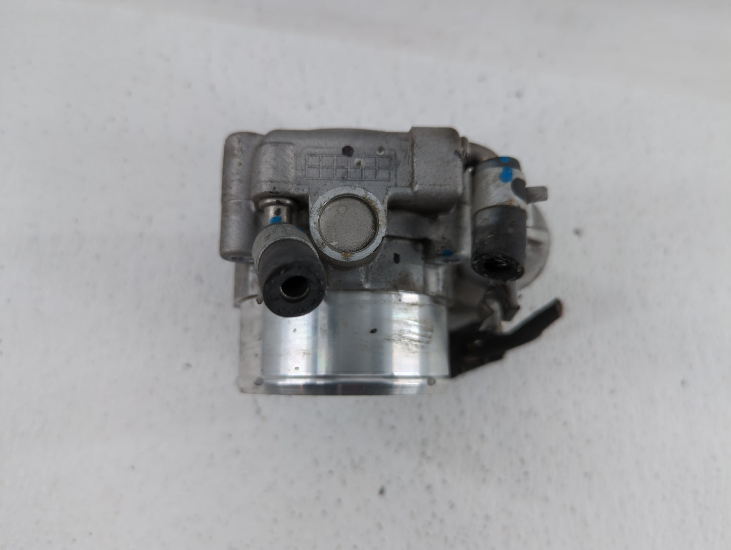 2019 Hyundai Santa Fe Throttle Body P/N:35100-2G600 Fits Fits 2015 2016 2017 2018 OEM Used Auto Parts - Oemusedautoparts1.co