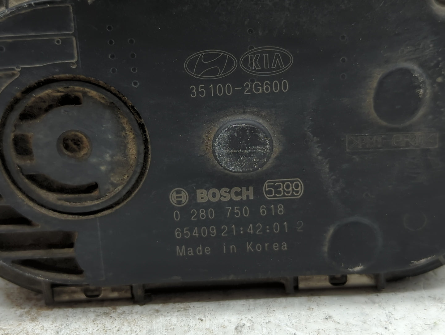 2019 Hyundai Santa Fe Throttle Body P/N:0 280 750 618 35100-2G600 Fits Fits 2015 2016 2017 2018 OEM Used Auto Parts - Oemuse