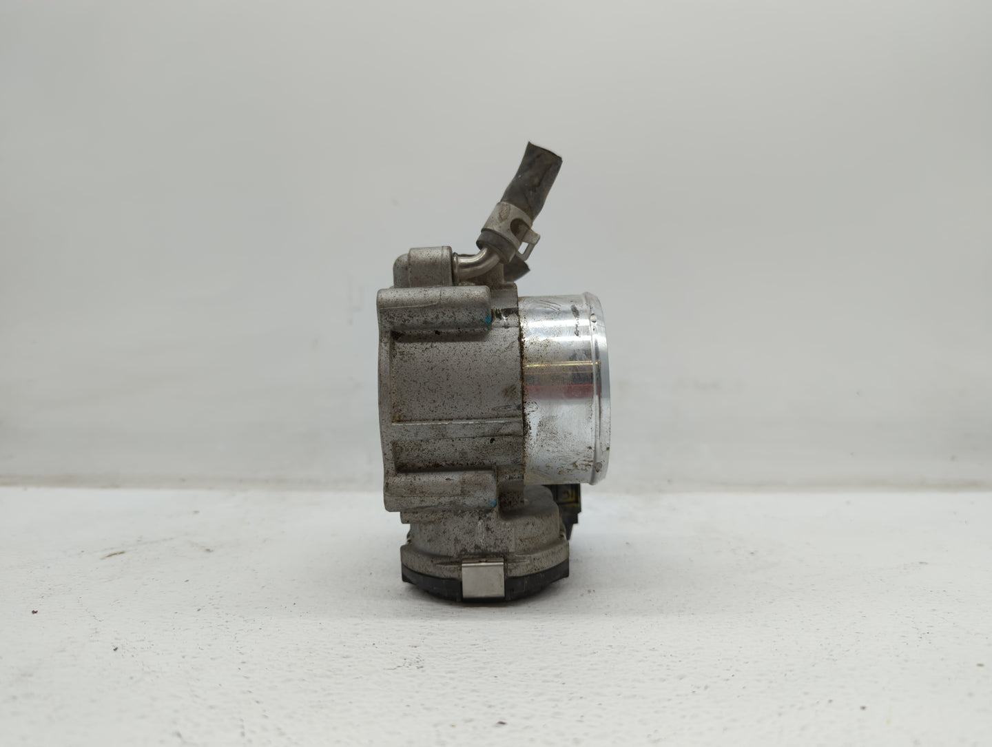 2019 Hyundai Santa Fe Throttle Body P/N:0 280 750 618 35100-2G600 Fits Fits 2015 2016 2017 2018 OEM Used Auto Parts - Oemuse