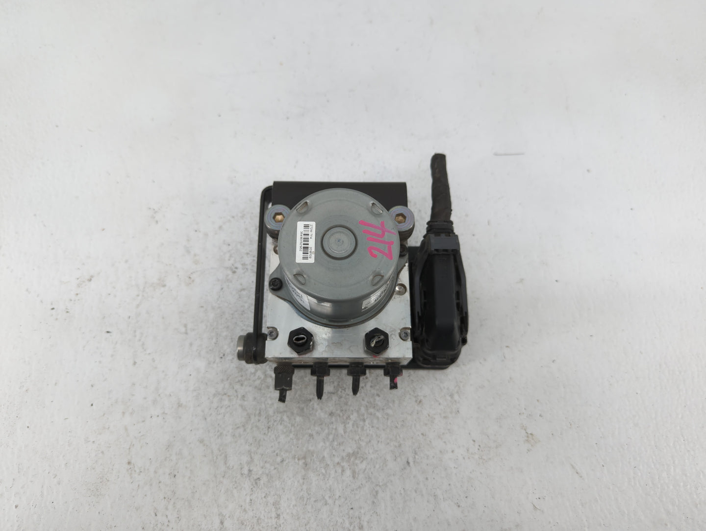 2017-2018 Hyundai Santa Fe ABS Pump Control Module Replacement P/N:58920-B8AC0 Fits Fits 2017 2018 OEM Used Auto Parts - Oem