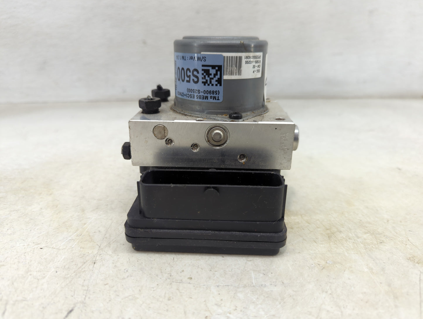 2019-2020 Hyundai Santa Fe ABS Pump Control Module Replacement P/N:58910-S2500 Fits Fits 2019 2020 OEM Used Auto Parts - Oem