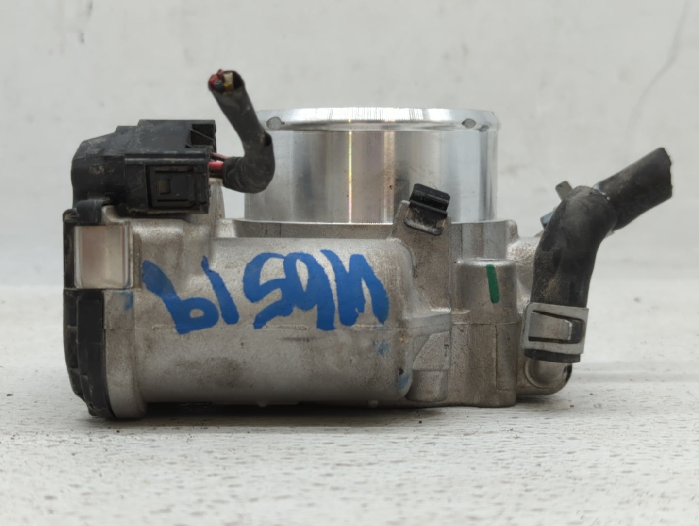 2019-2020 Hyundai Santa Fe Throttle Body P/N:35100-2G600 Fits Fits 2015 2016 2017 2018 2019 2020 2021 OEM Used Auto Parts - 