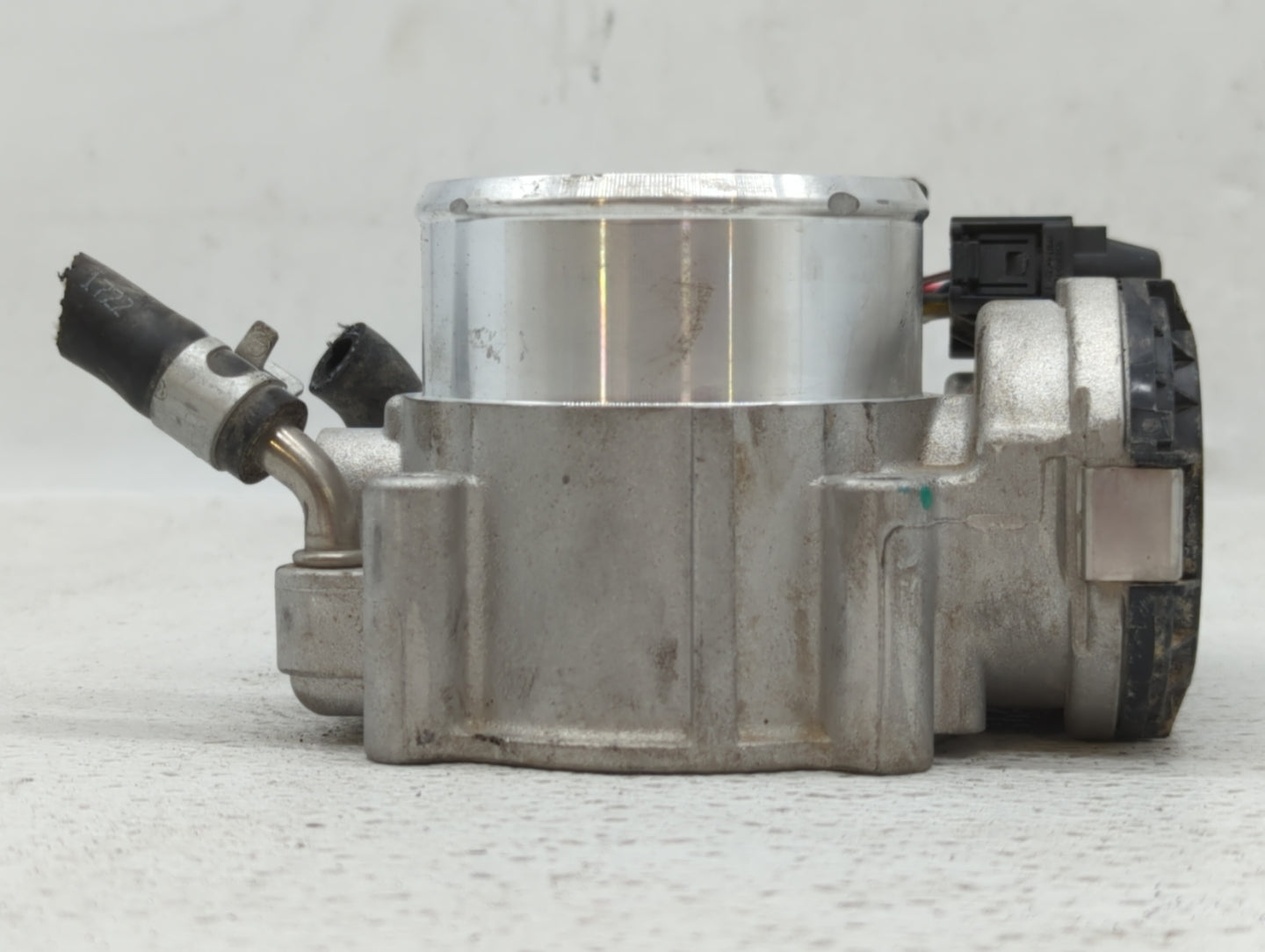 2019-2020 Hyundai Santa Fe Throttle Body P/N:35100-2G600 Fits Fits 2015 2016 2017 2018 2019 2020 2021 OEM Used Auto Parts - 