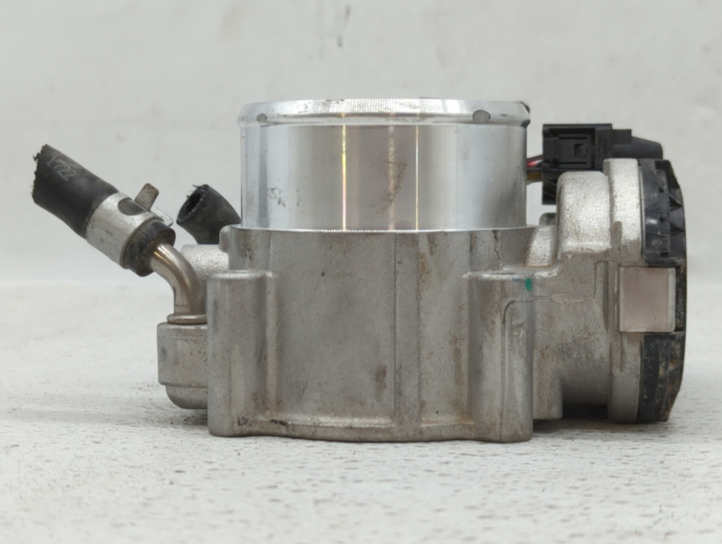 2019-2020 Hyundai Santa Fe Throttle Body P/N:35100-2G600 Fits Fits 2015 2016 2017 2018 2019 2020 2021 OEM Used Auto Parts - 
