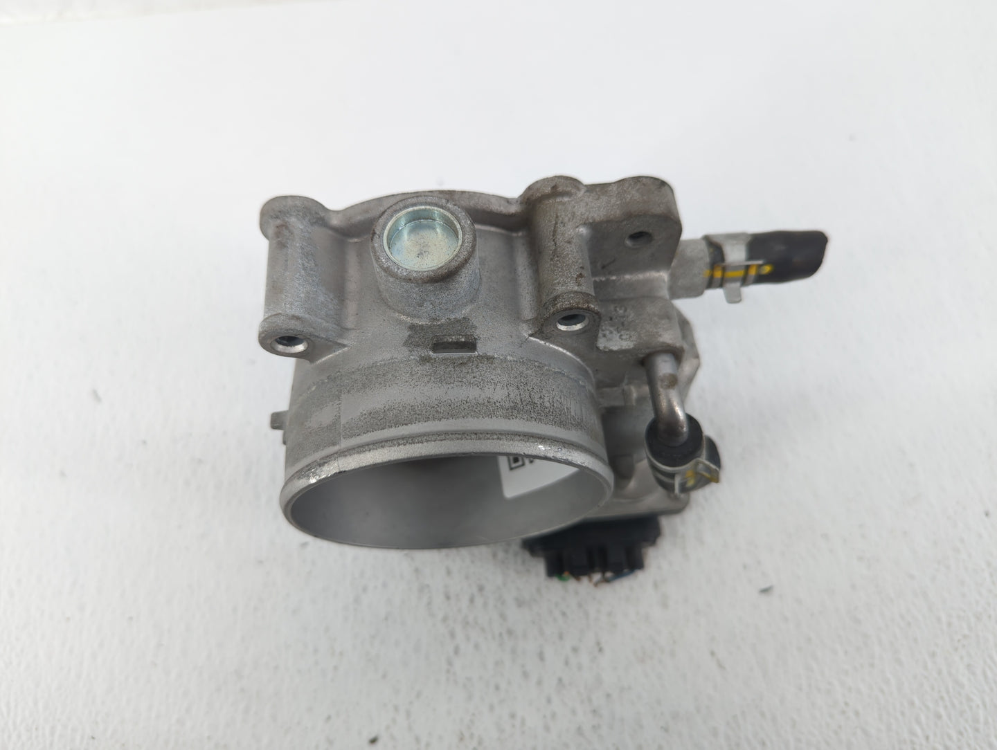 2013-2018 Hyundai Santa Fe Throttle Body P/N:35100-3CAA0 Fits Fits 2012 2013 2014 2015 2016 2017 2018 OEM Used Auto Parts - 