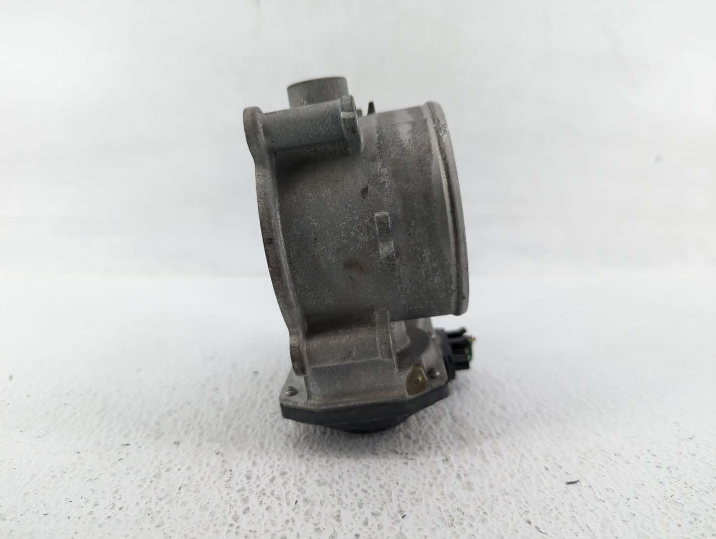 2013-2018 Hyundai Santa Fe Throttle Body P/N:35100-3CAA0 Fits Fits 2012 2013 2014 2015 2016 2017 2018 OEM Used Auto Parts - 