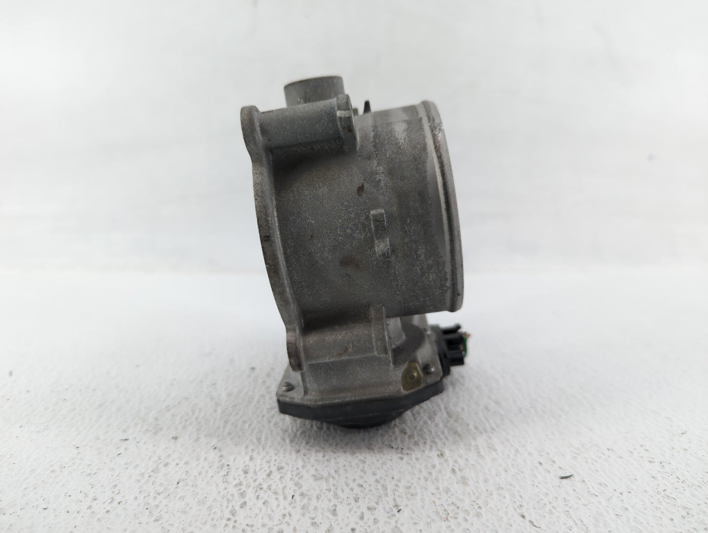 2013-2018 Hyundai Santa Fe Throttle Body P/N:35100-3CAA0 Fits Fits 2012 2013 2014 2015 2016 2017 2018 OEM Used Auto Parts - 