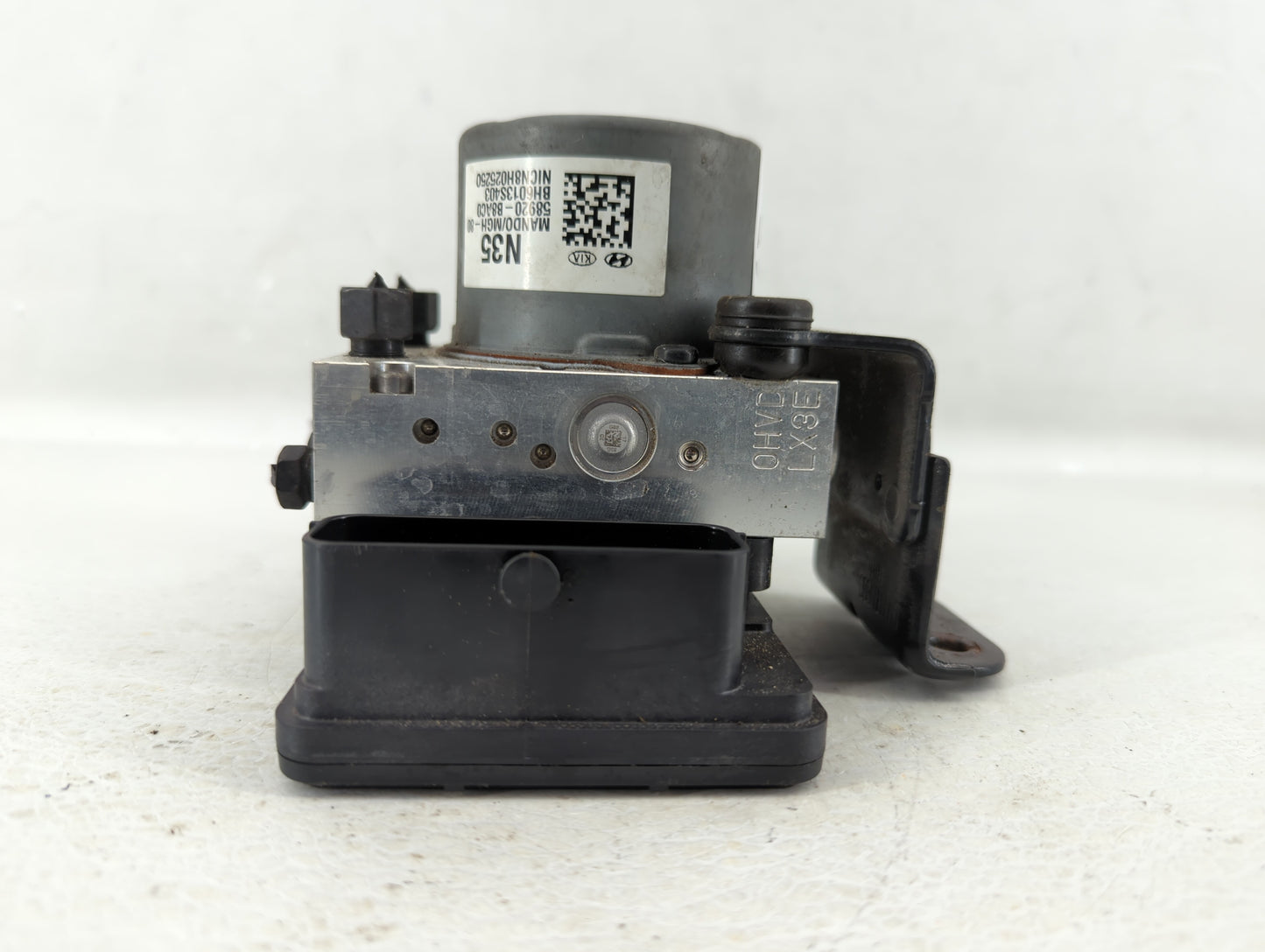 2017-2018 Hyundai Santa Fe ABS Pump Control Module Replacement P/N:58920-B8AC0 Fits Fits 2017 2018 OEM Used Auto Parts - Oem