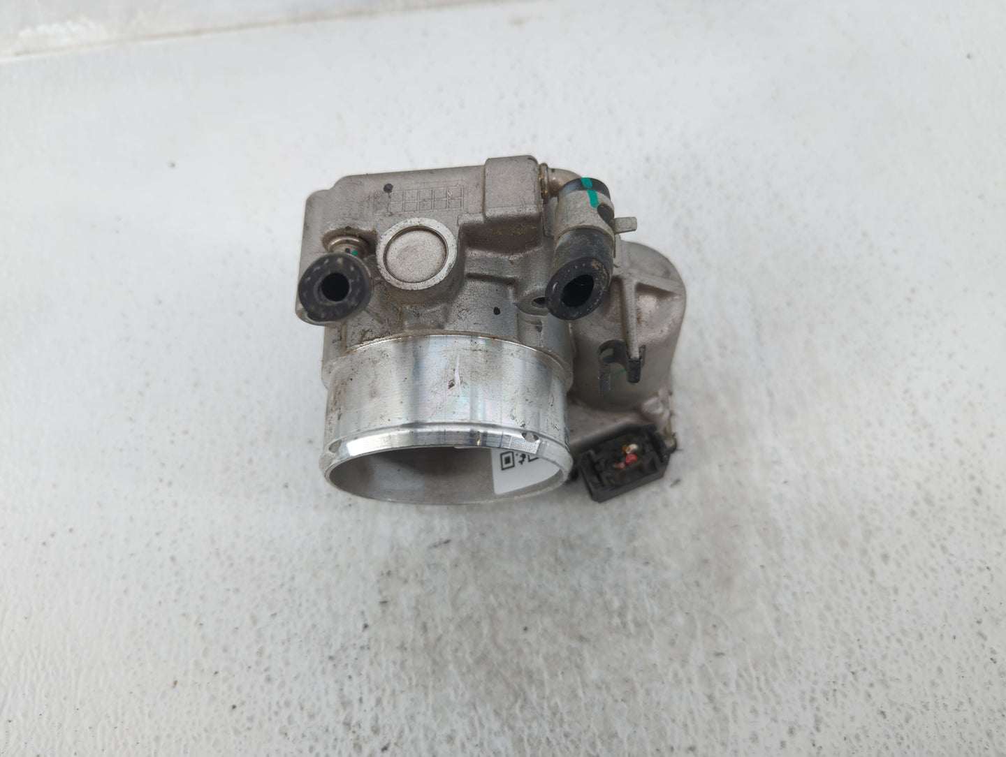2019-2020 Hyundai Santa Fe Throttle Body P/N:35100-2G600 Fits Fits 2015 2016 2017 2018 2019 2020 2021 OEM Used Auto Parts - 