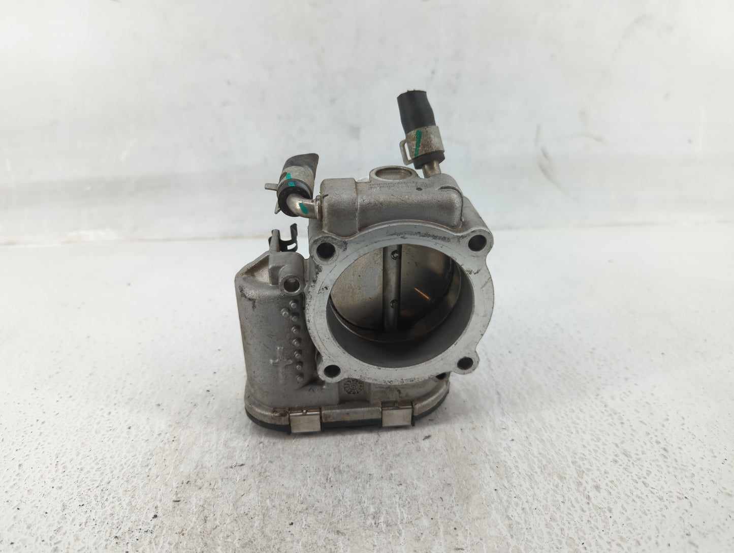 2019-2020 Hyundai Santa Fe Throttle Body P/N:35100-2G600 Fits Fits 2015 2016 2017 2018 2019 2020 2021 OEM Used Auto Parts - 