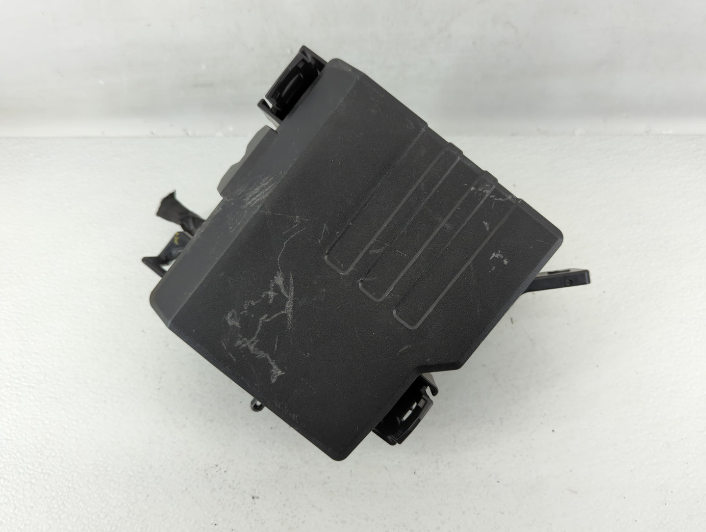 2019-2020 Hyundai Santa Fe Fusebox Fuse Box Panel Relay Module P/N:91956-S2021 Fits Fits 2019 2020 OEM Used Auto Parts - Oem