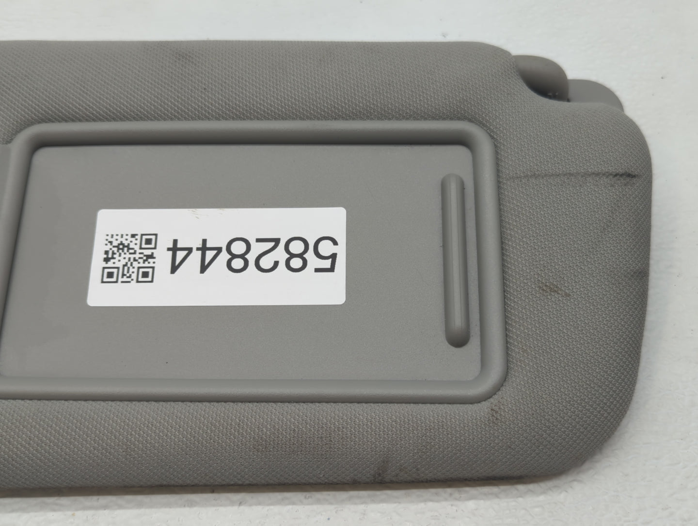 2019-2021 Hyundai Santa Fe Sun Visor Shade Replacement Passenger Right Mirror Fits Fits 2019 2020 2021 OEM Used Auto Parts -